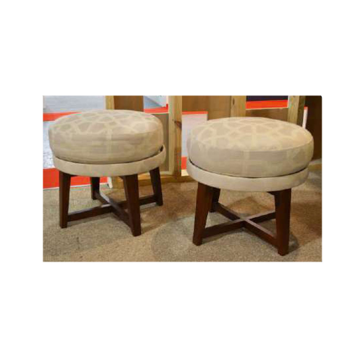 pouf heminway 2